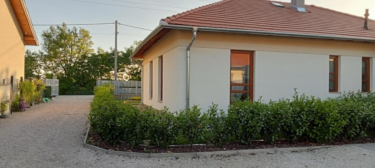 Bibic Apartman A Kapolnasnyek Esterno foto