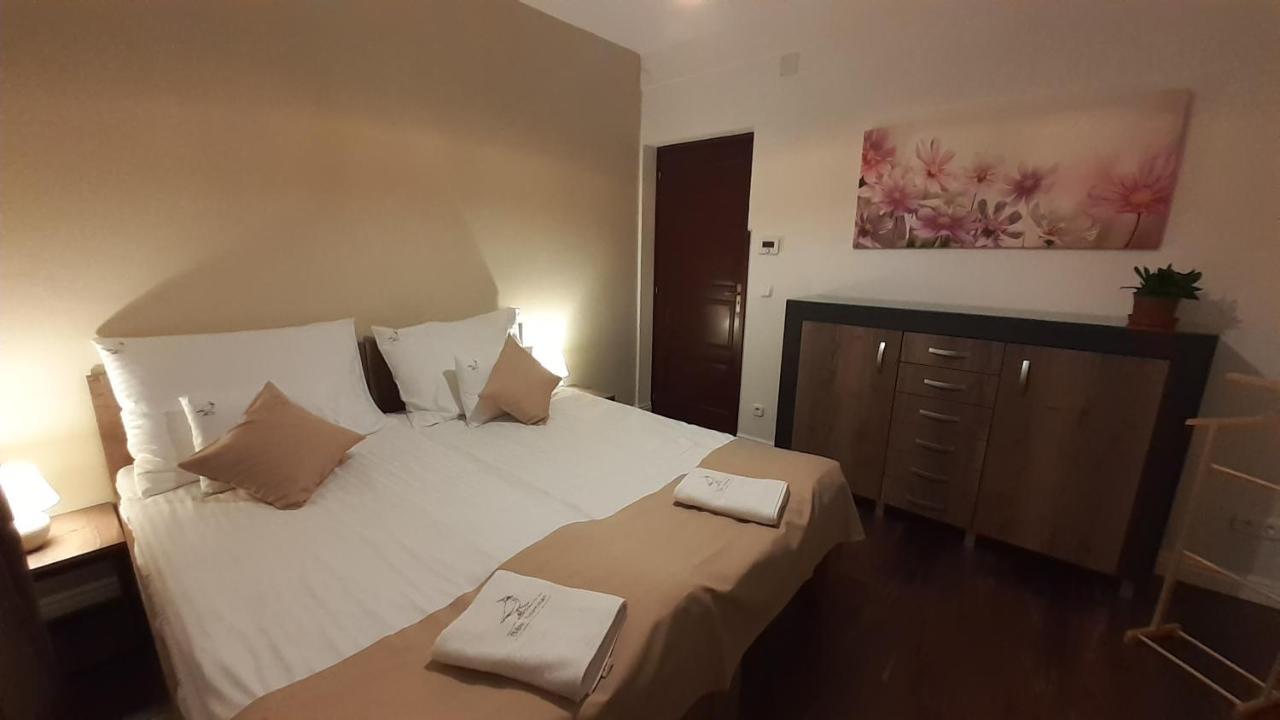 Bibic Apartman A Kapolnasnyek Esterno foto