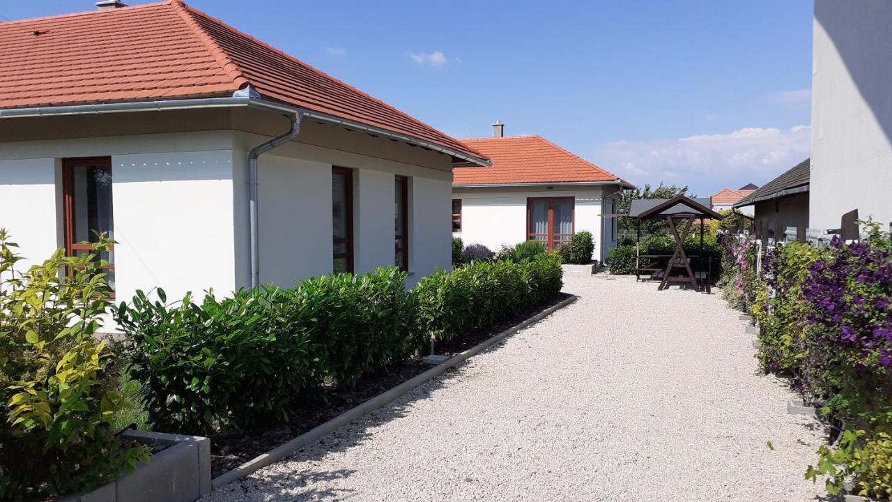 Bibic Apartman A Kapolnasnyek Esterno foto