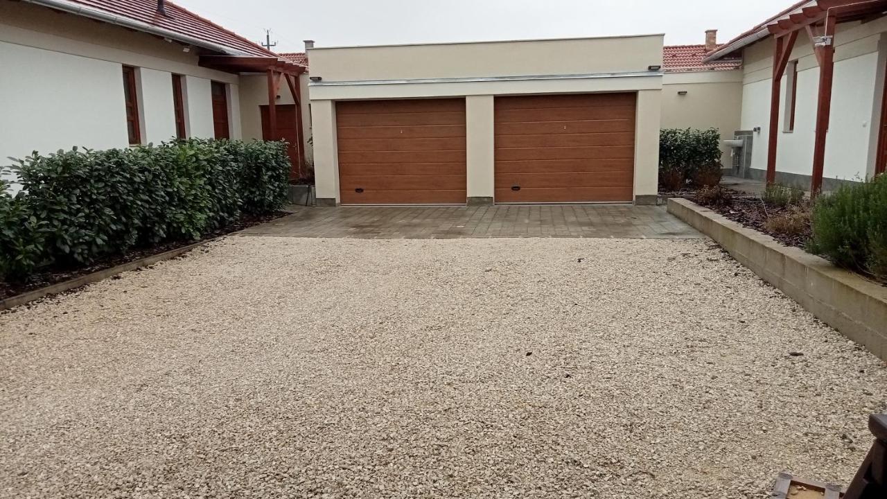 Bibic Apartman A Kapolnasnyek Esterno foto