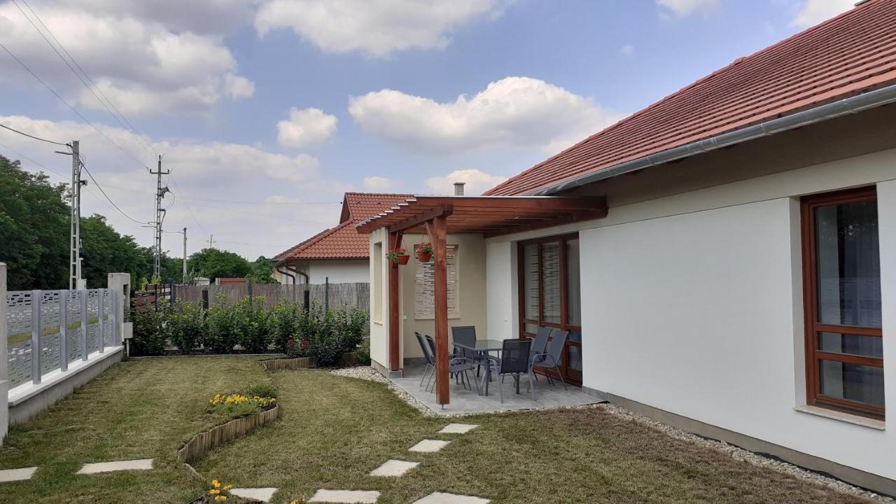 Bibic Apartman A Kapolnasnyek Esterno foto